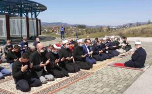 Foto: Muftijstvo tuzlansko / Obilježena godišnjica stradanja Bošnjaka u Vlasenici